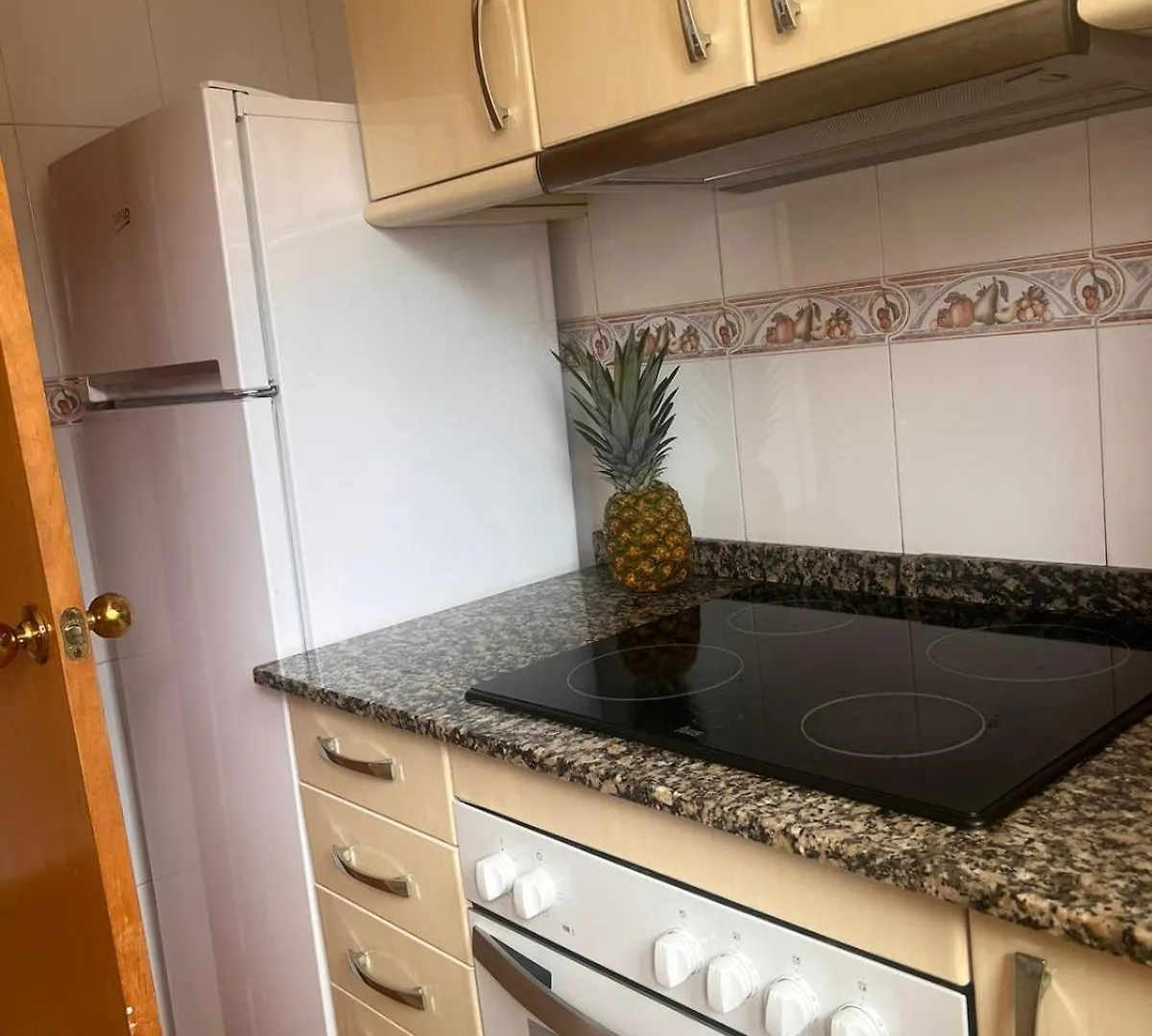 Apcostas Villa De Madrid Бланес 0*,